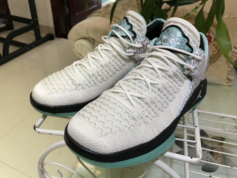 Authentic Air Jordan XXXII Low “emerald” 